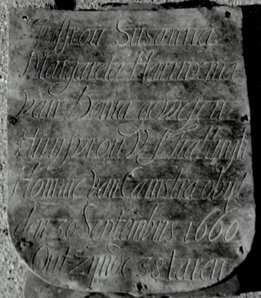 Juffrou Susanna Margareta Harinxma van Donia gewesen huisvrou van Tiallingh Homme van Camstra obijt den 30 septembris 1660 out zijnde 38 iaren Juffrou Susanna Margareta Harinxma van Donia gewesen huisvrou van Tiallingh Homme van Camstra obijt den 30 septembris 1660 out zijnde 38 iaren