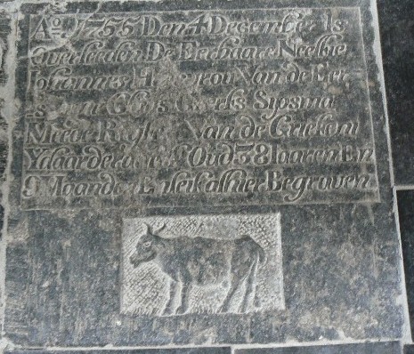 Ao 1755 den 4 december is overleeden de eerbaare Neeltie Iohannes huisvrou van de eersame Claas Geerts Sipsma meederegter van de grieteni Ydaarderadeel oud 38 iaaren en 9 maanden en leit alhier begraven Ao 1755 den 4 december is overleeden de eerbaare Neeltie Iohannes huisvrou van de eersame Claas Geerts Sipsma meederegter van de grieteni Ydaarderadeel oud 38 iaaren en 9 maanden en leit alhier begraven