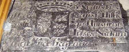 Ao 1714 den 8 augusti is in den heere gerust Hiltie Klases Goslinga huisvrou van Bote Idses Nidam en leit hier begraven