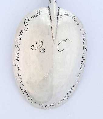 Willem C: Raarda oud in `t 23e jaar is den 8e october 1717 in den heere gerust

R C