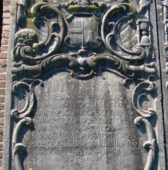 De [hoog edel gestrenge] heer Livius Suffridus Lijcklama a Nijeholt in leven grietman over Opsterland gedeputeerde staat van Vriesland en curator van s lands universiteit te Franequer oud ruim LXXVII iaren obiit den XXII maart MDCCLXXIII