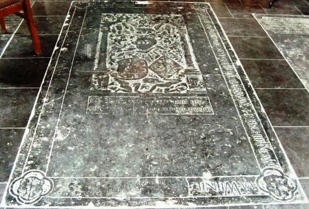 Int iaer ons heeren MCV en LXVIII de XVI dach agusti sterf de eersame heerschip Kempo va Wijnie

Winy Aane?

Ioh XI
Ego sum resurrectio et vita qui
credit in me non morietur in aeternu