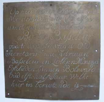 Op heeden den 16 november 1753 `s voor de middag de clock elf uiren is in den heere ontslaapen Bottie Basseleur oudste dogtertie van de old secretaris, Ima Adriaan Basseleur en Lolkjen Monsma egtelieden, binnen Bolsward oud elfte half jaar, welke hier in berustende is