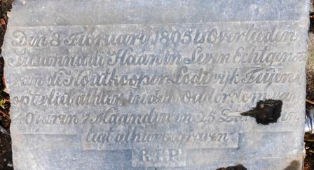 Den 8 february 1805 is overleeden Susanna de Haan in leven echtgenote van de houtkooper Lodewijk Feijens op`t Vliet alhier in den ouderdom van 40 jaren 7 maanden en 25 dagen en ligt alhier begraven
R.I.P. Den 8 february 1805 is overleeden Susanna de Haan in leven echtgenote van de houtkooper Lodewijk Feijens op`t Vliet alhier in den ouderdom van 40 jaren 7 maanden en 25 dagen en ligt alhier begraven
R.I.P.