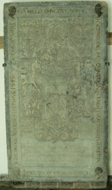 Vincent 1555 Lucas

Ao milles: quingent: nonag: octavo decimo quinto kalendas octobris obyt in Christo venerab: vir dns Gerardus Agricola ultimus prior Clari Campi

Orborum pater et lingua qui doctus utraque
hic iacet Agricola qui fiut ante prior
quam bene conveniunt, prior hic sibi parta peliquit
orbie, in claercamp qui fuit ante prior